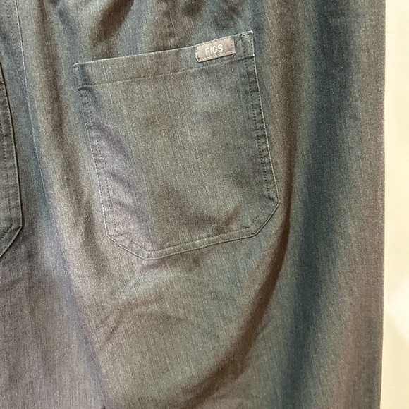 Figs Technical Collection Gray with Teal Drawstrings XL - Picture 2 of 5